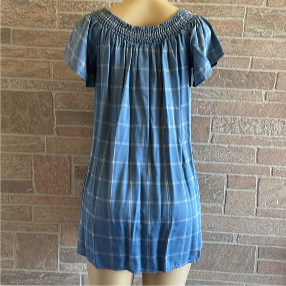 Abercrombie & Fitch Over The Shoulder Chambray Dress - Picture 4 of 6